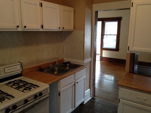 526 Smith Ave S #2 - Photo 2 of 3