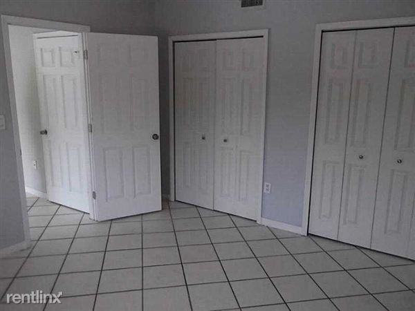 3051 SW 27th Ave - Photo 3 of 5