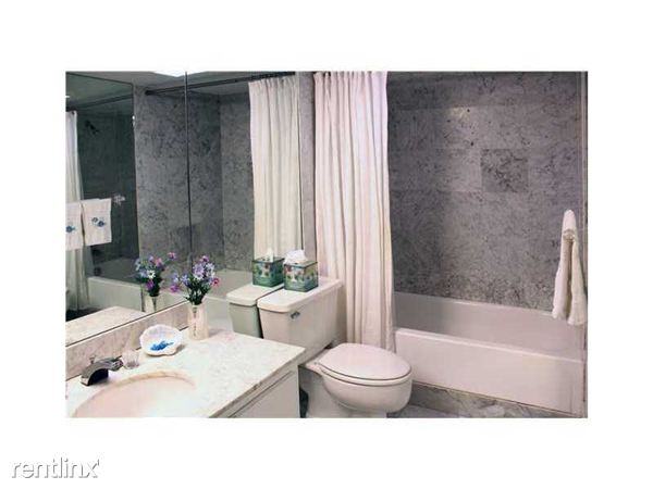 5415 Collins Ave - Photo 3 of 7