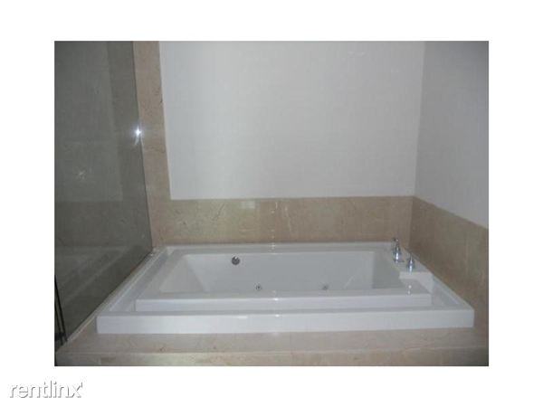 218 SE 14th St - Photo 3 of 5