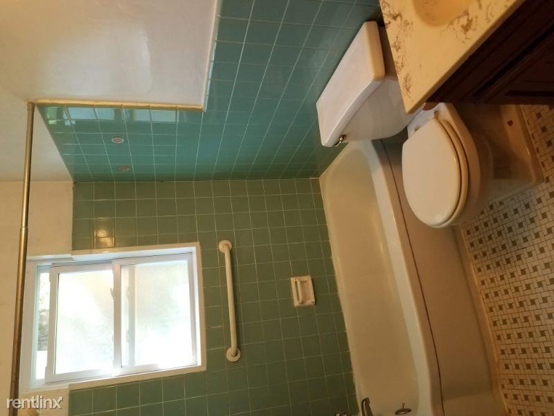 320 S Swarthmore Ave A-2 - Photo 3 of 6