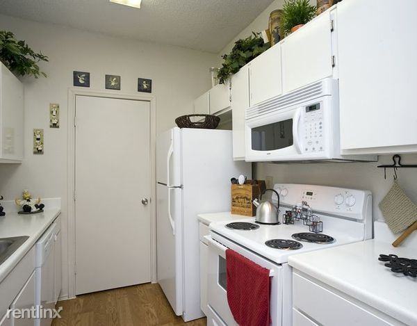 18065 Apple Rdg - Photo 2 of 8