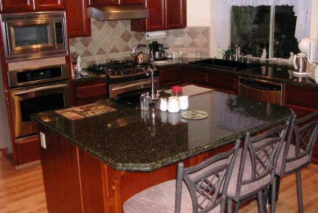 9028 North Camden Drive - Photo 2 of 7