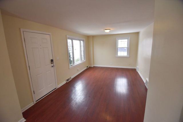 9747 Lonnquist - Photo 2 of 7