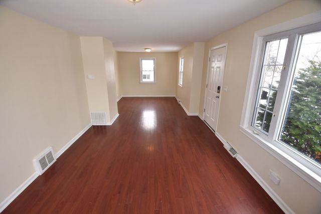 9747 Lonnquist - Photo 3 of 7