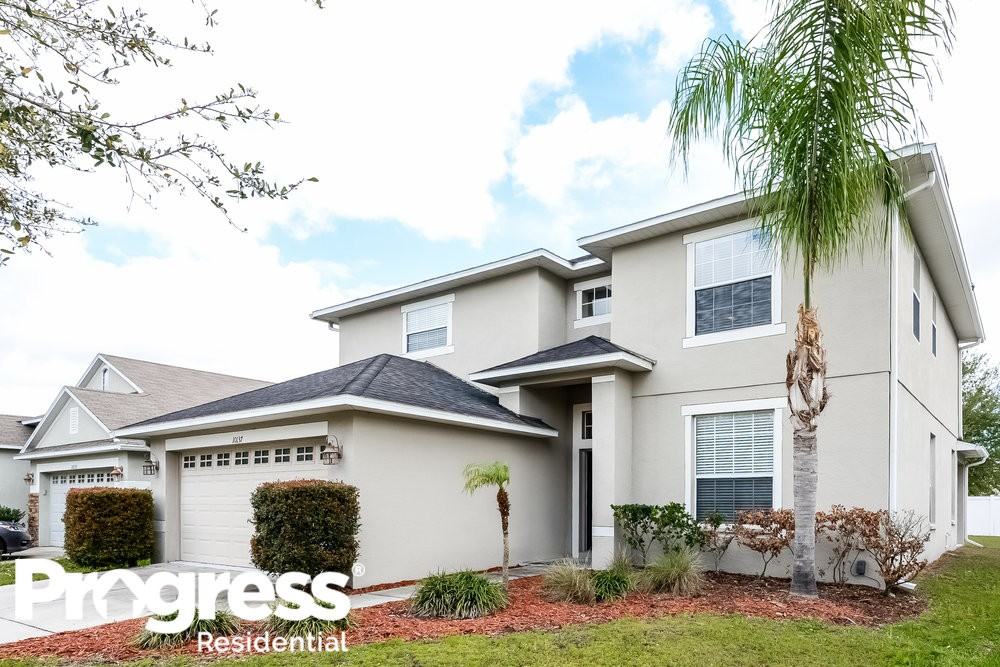 10137 Coldwater Loop - Photo 2 of 15