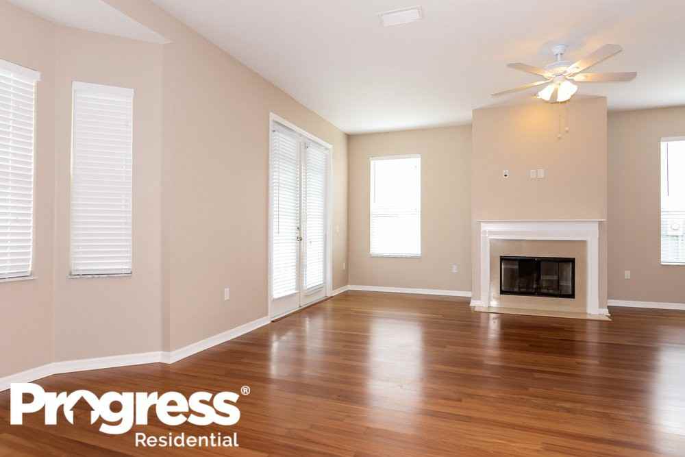 10137 Coldwater Loop - Photo 3 of 15