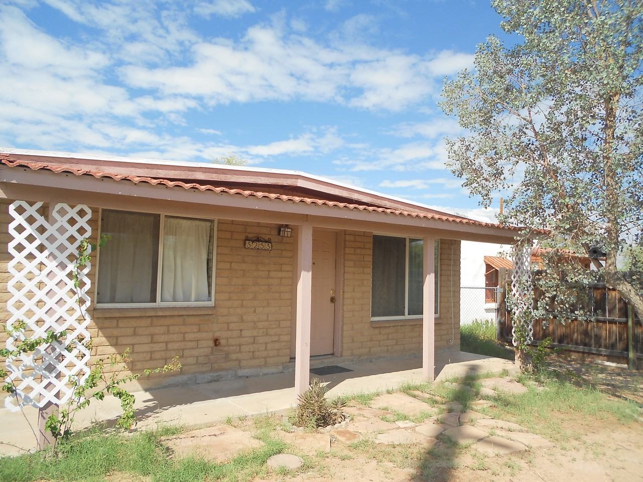 3253 E Glenn St - Photo 2 of 12