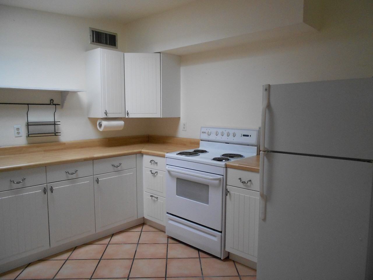 3253 E Glenn St - Photo 3 of 12