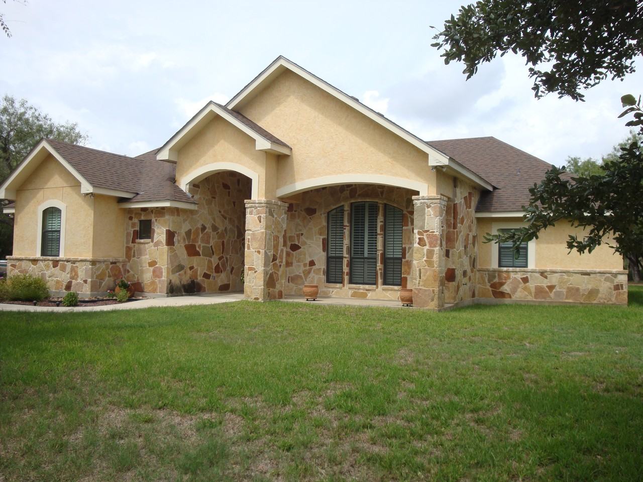 135 Hidden Meadows Rd - Photo 2 of 14