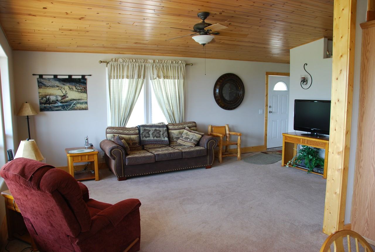 60546 CO-90 - Photo 3 of 13