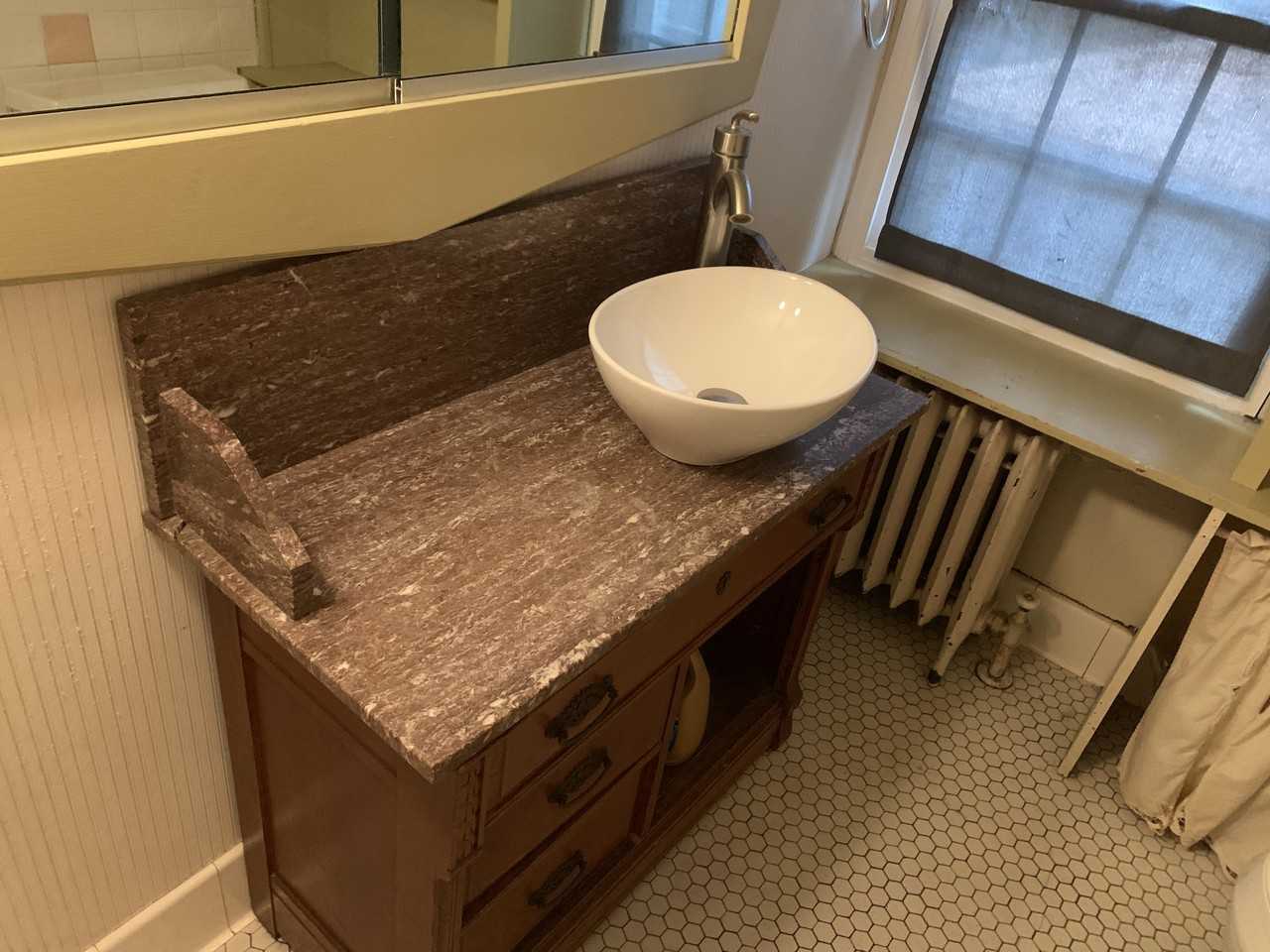 upstairs unit - Photo 3 of 7