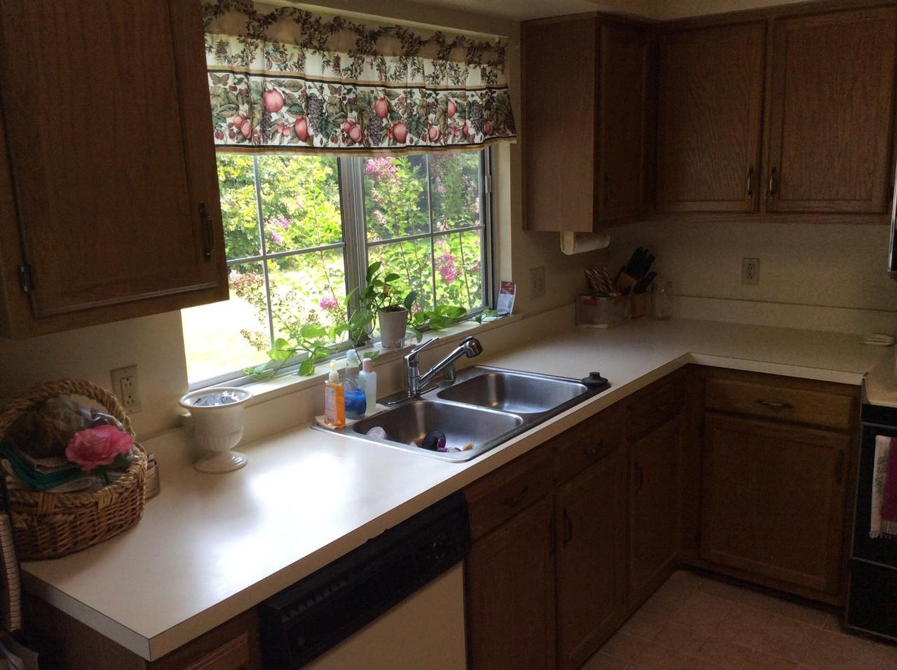 712 Chatsworth Dr - Photo 3 of 6