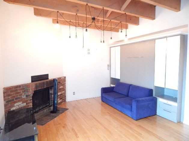 215 Boulevard Saint-Laurent #32 - Photo 2 of 17