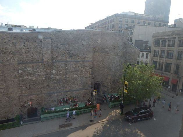 215 Boulevard Saint-Laurent #32 - Photo 5 of 17