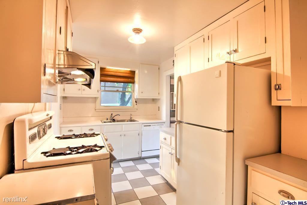 1728 Las Lunas St - Photo 2 of 12