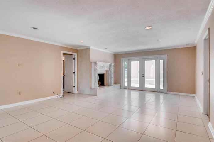 6113 Cheshire Lane - Photo 3 of 12