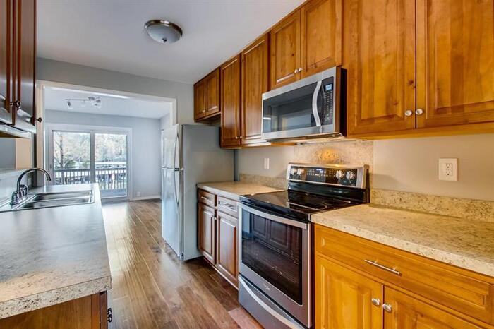 26008 Morningside Drive - Photo 2 of 24