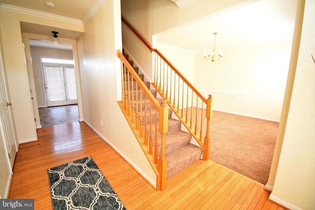 6 Riggs Rd - Photo 2 of 20