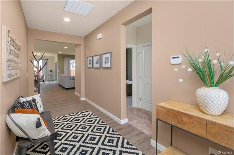 373 Partlon St - Photo 2 of 17