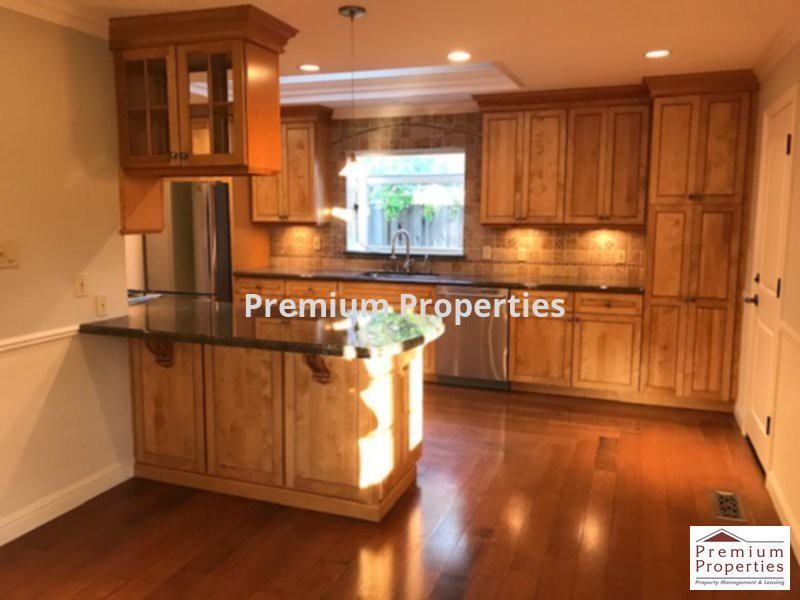 350 Pickering Place - Photo 2 of 23