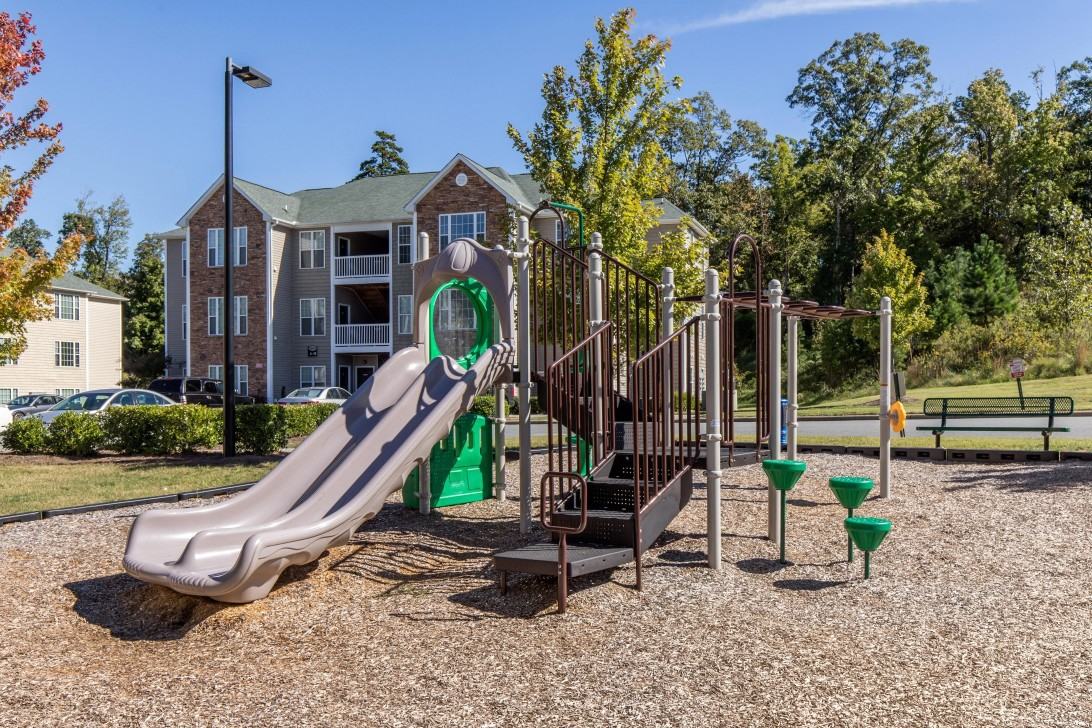 Ashley Court Apartments - Photo 7 of 36