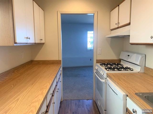 14 West Emerson Plaza Unit 14a - Photo 2 of 18