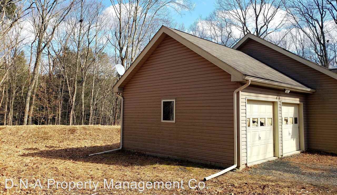 1347 Pocono Mountain Lake Dr - Photo 2 of 13