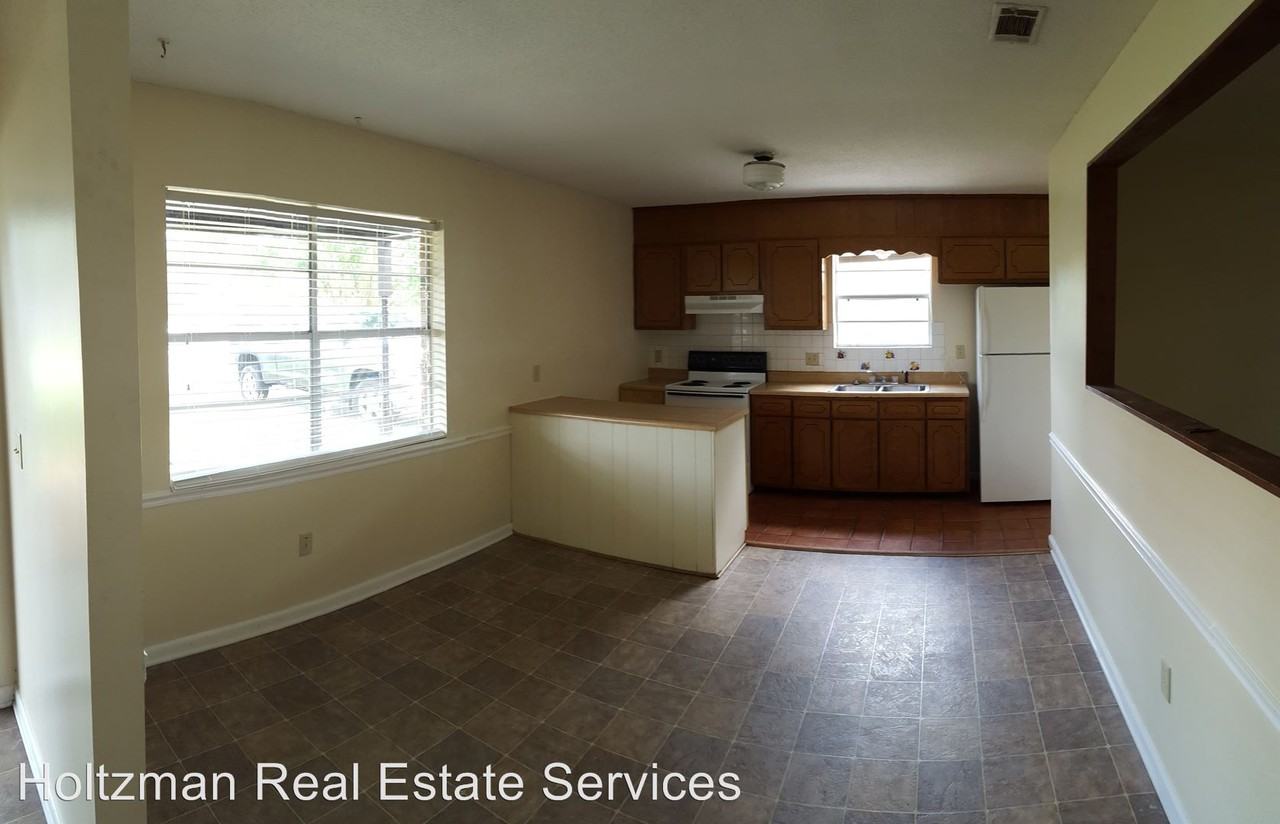 235 Deerwood Drive - Photo 3 of 12