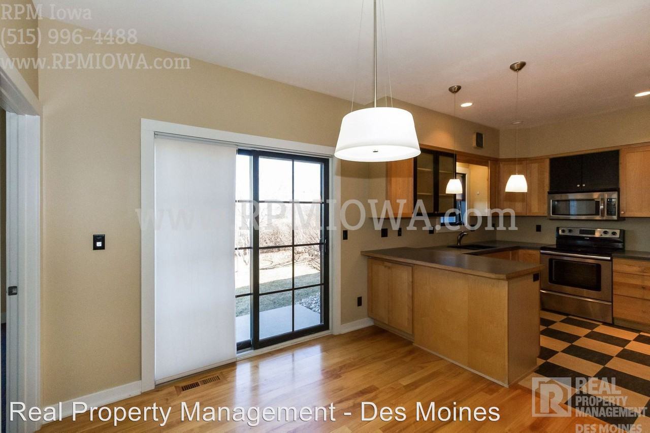 3311 Cullen Drive - Photo 3 of 16