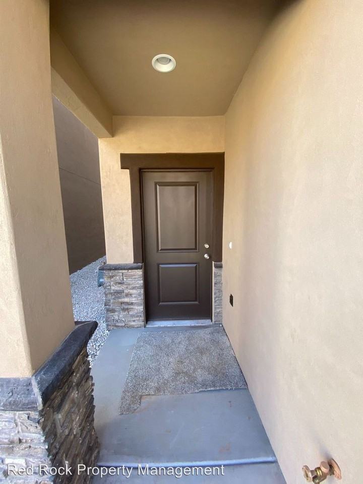 5933 S Firebird Way - Photo 3 of 26