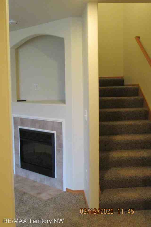 306 Helen Street - Photo 2 of 10