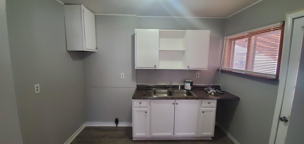 5272 N 51st Blvd - Photo 3 of 10