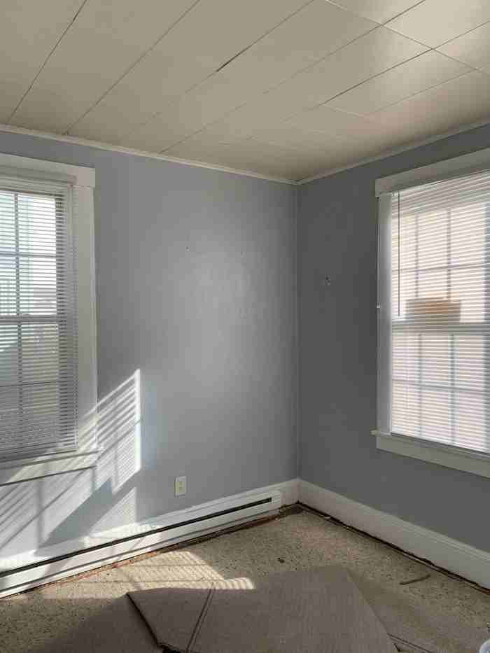 2817 Victoria Avenue - Photo 2 of 5