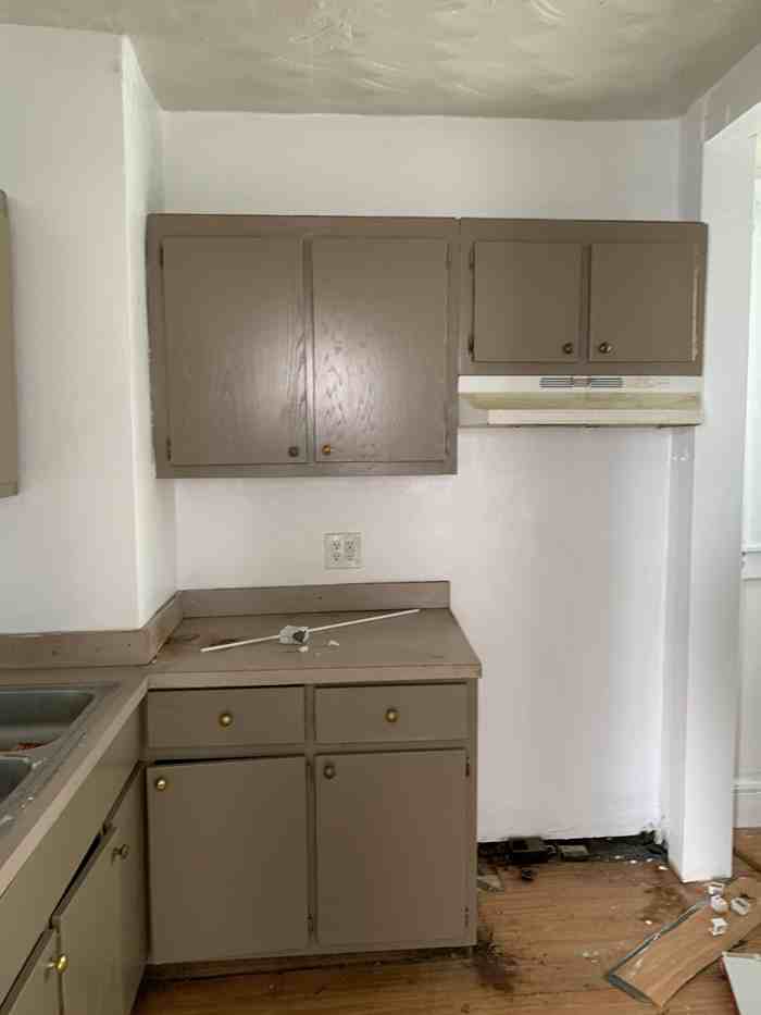 2817 Victoria Avenue - Photo 3 of 5