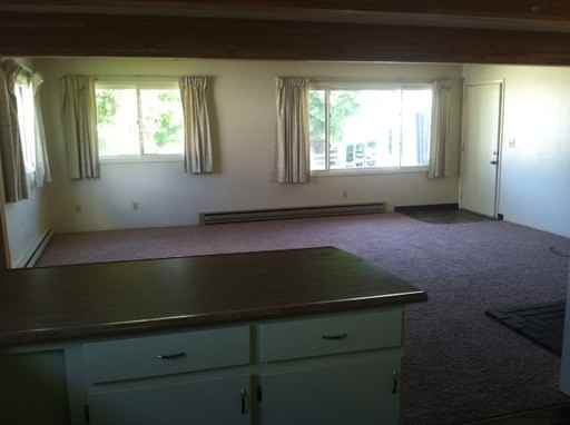 2401 55th St #B - Photo 3 of 7