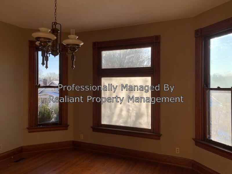 244 Linden Ave - Photo 3 of 15