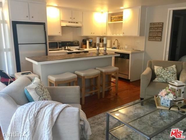 25 Privateer St - Photo 3 of 11