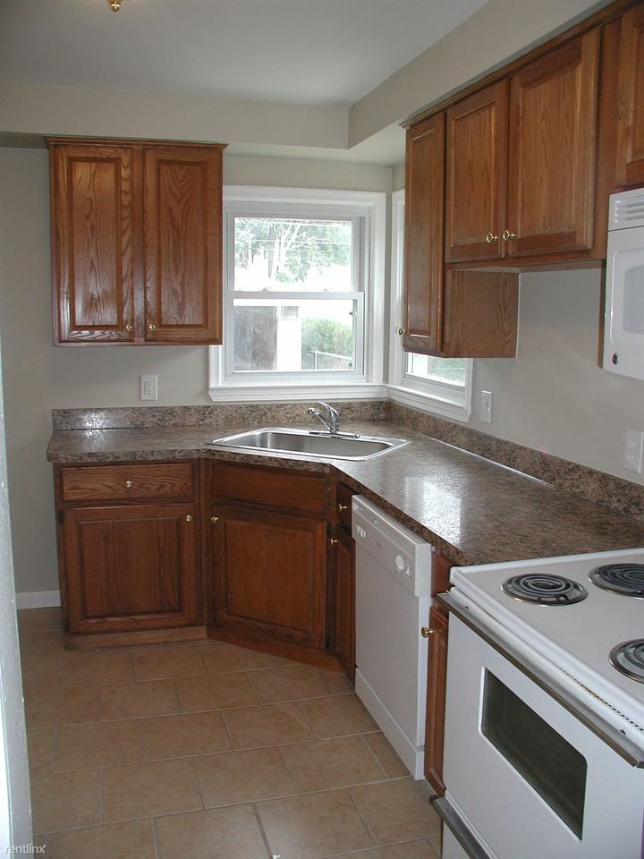 10020 Seltzer St - Photo 2 of 6