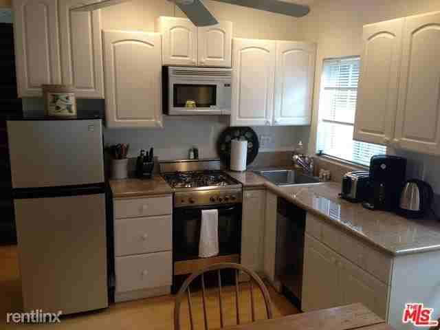 24 Breeze Ave #2 - Photo 2 of 12