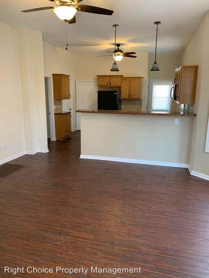 3907 Felix St - Photo 2 of 11