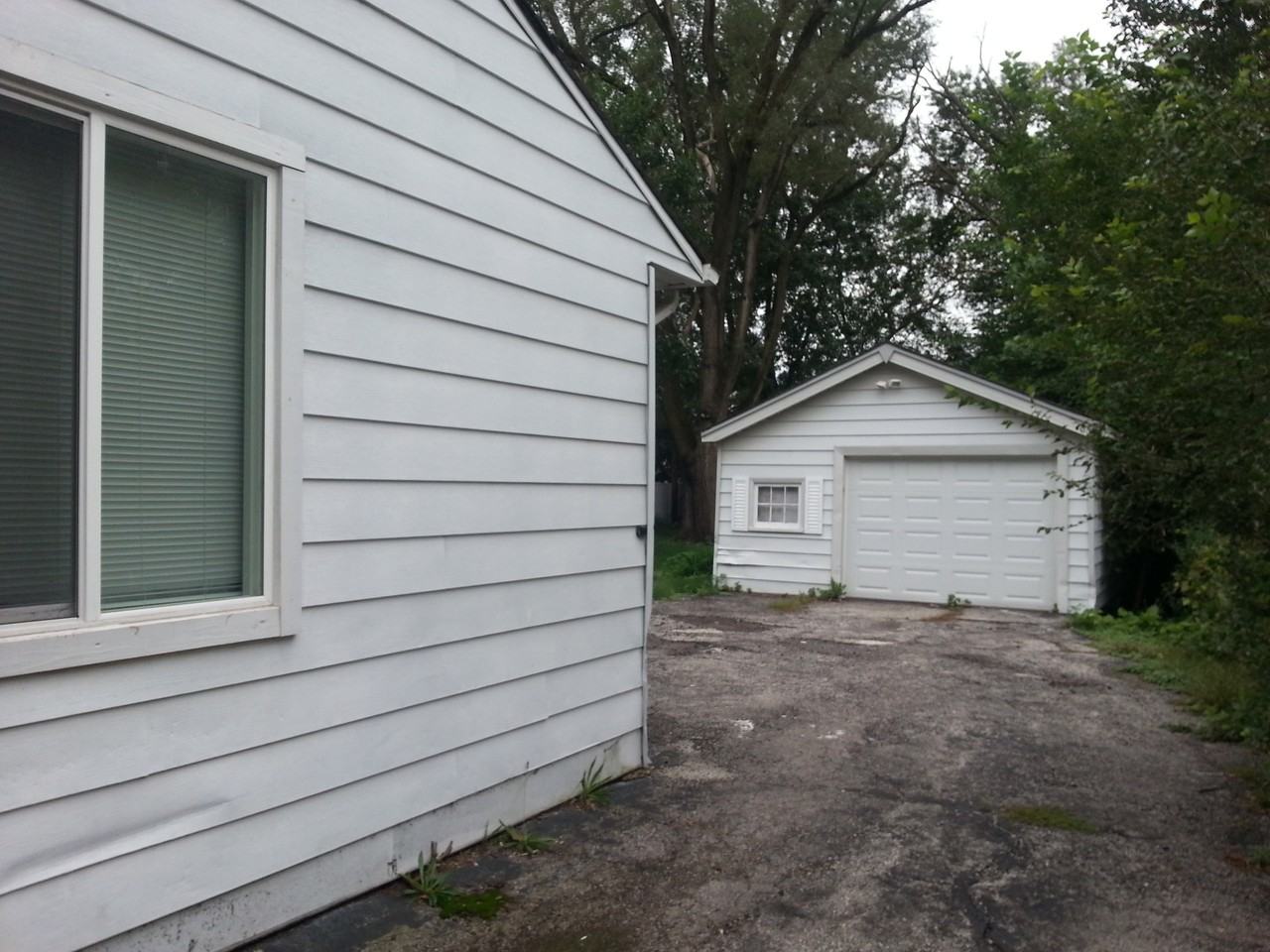 650 N Garfield St - Photo 2 of 8