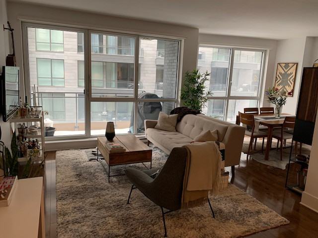 365 Rue Saint-André #511 - Photo 2 of 9