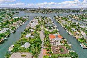 1524 Southeast 12th Street #5 - Photo 3 of 26