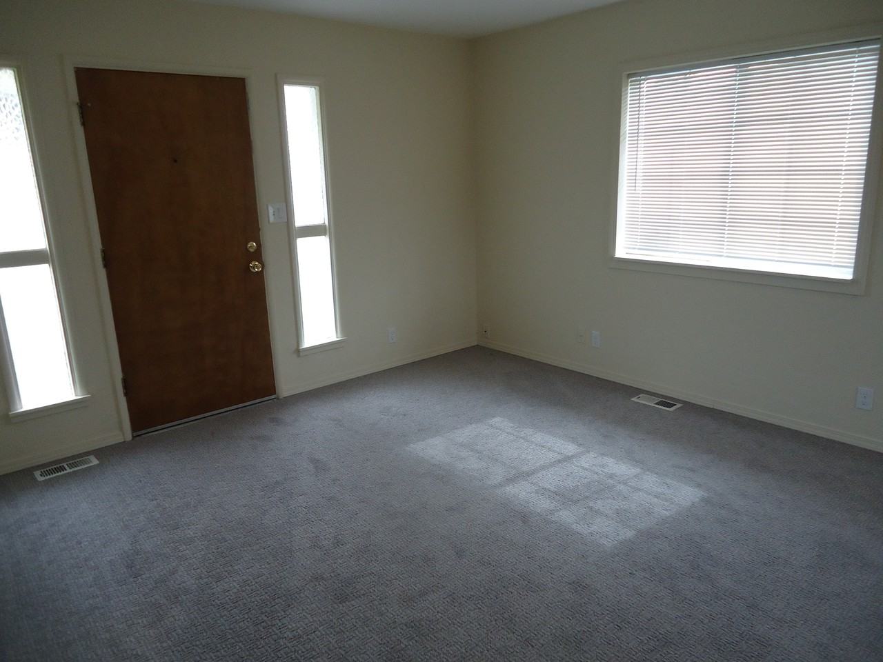 6410 S Prospect St - Photo 3 of 16