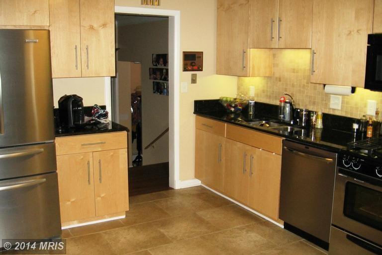 5904 Roland Ave - Photo 2 of 22