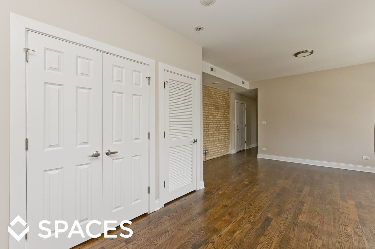 2228 N Sawyer - Photo 3 of 12