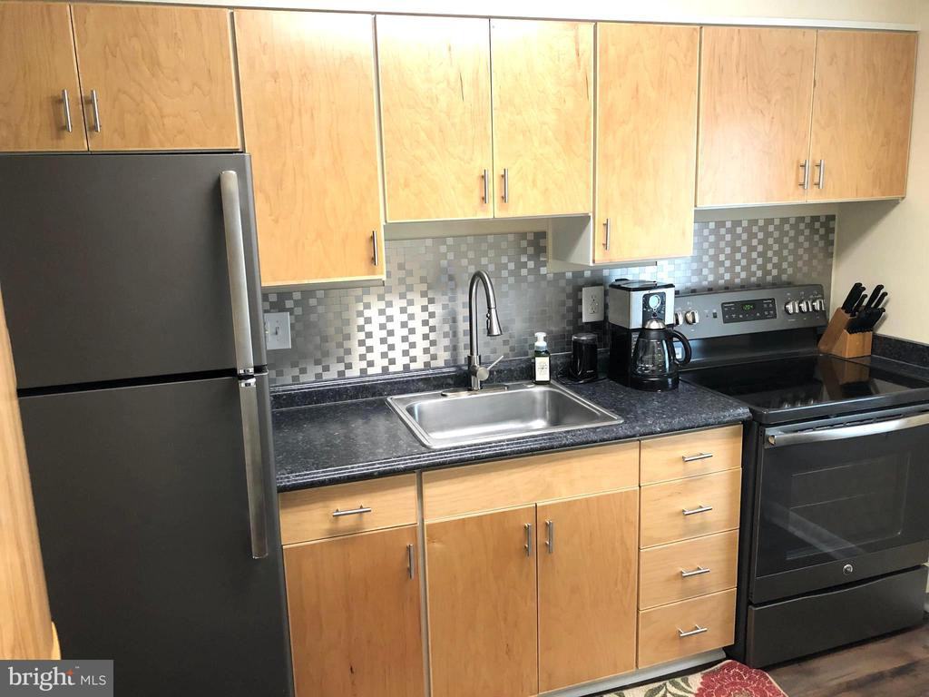 1203 Belle View Blvd #B2 - Photo 3 of 12