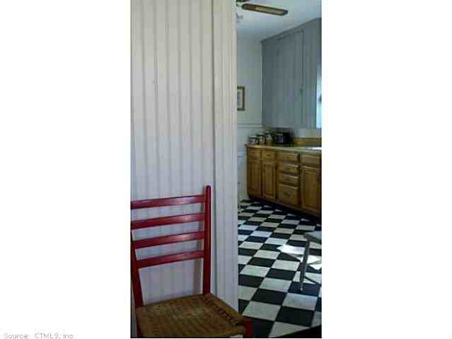 22 Mistuxet Ave - Photo 2 of 18