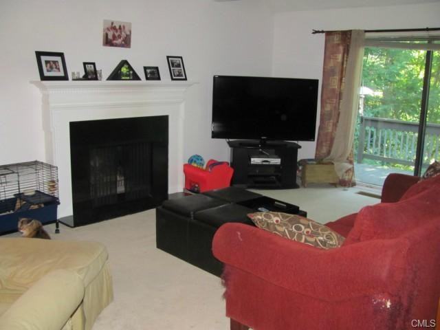 446 Heritage Rd B - Photo 2 of 11